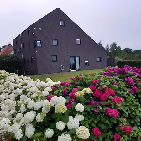 Luxury Holiday Home With Private Terrace Langweer Exteriör bild