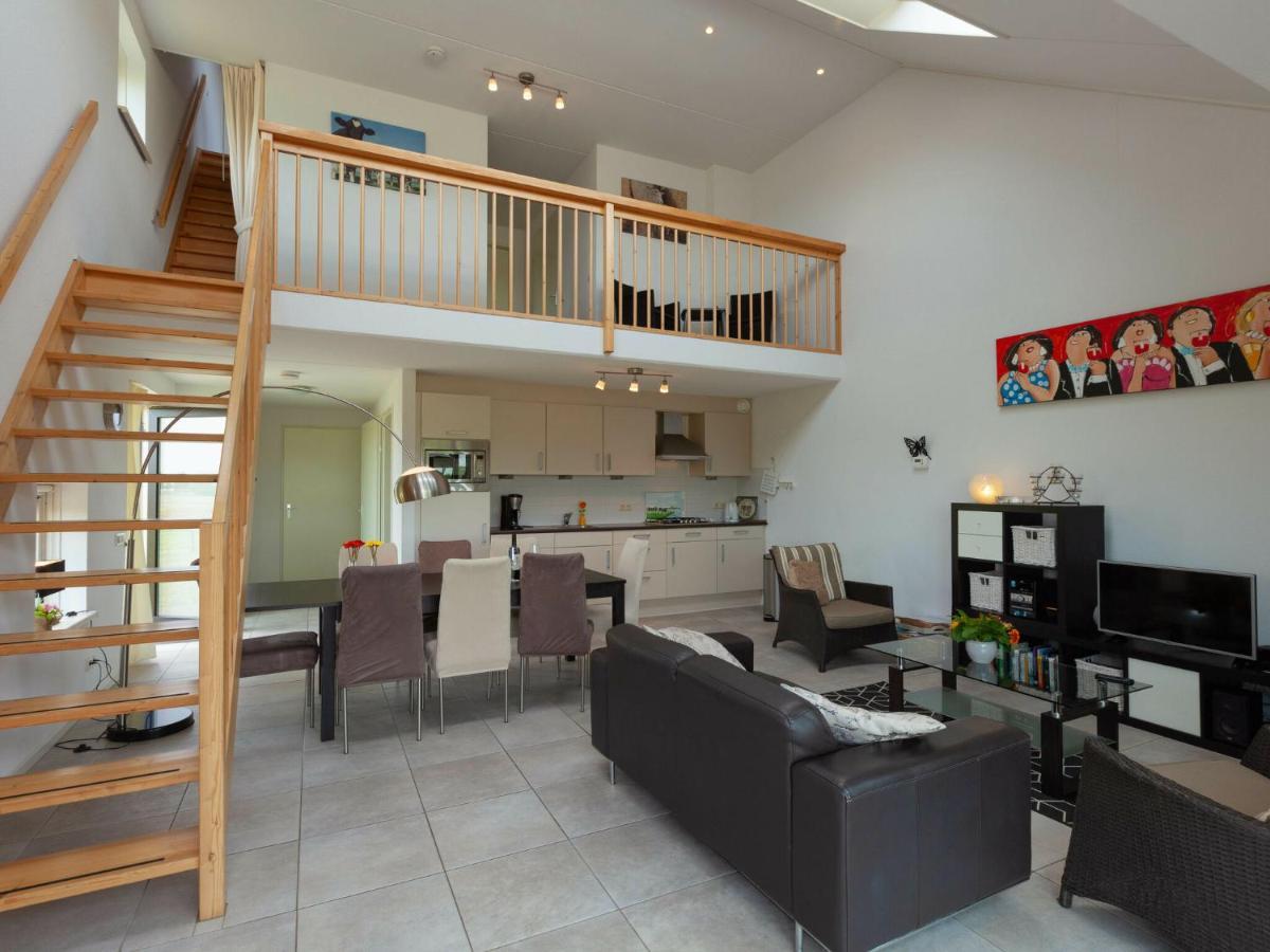 Luxury Holiday Home With Private Terrace Langweer Exteriör bild