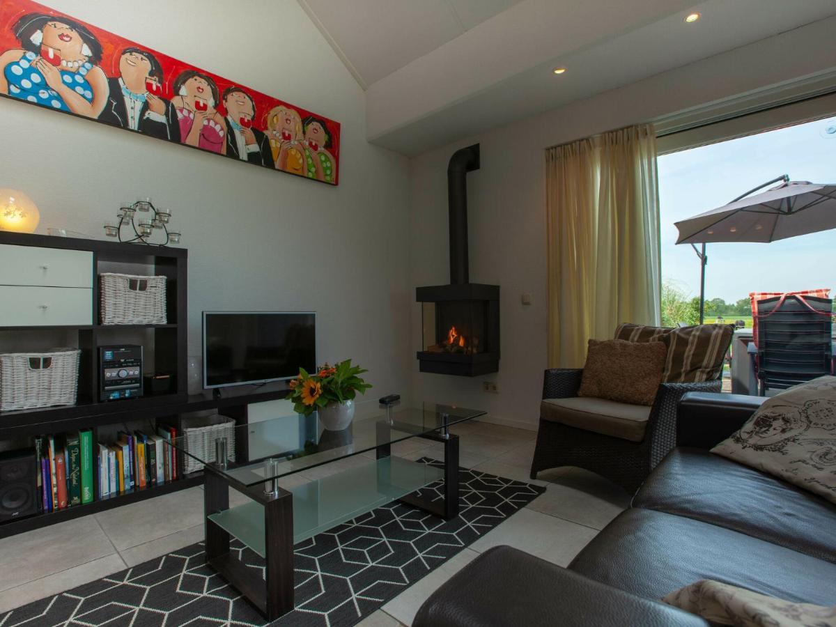 Luxury Holiday Home With Private Terrace Langweer Exteriör bild