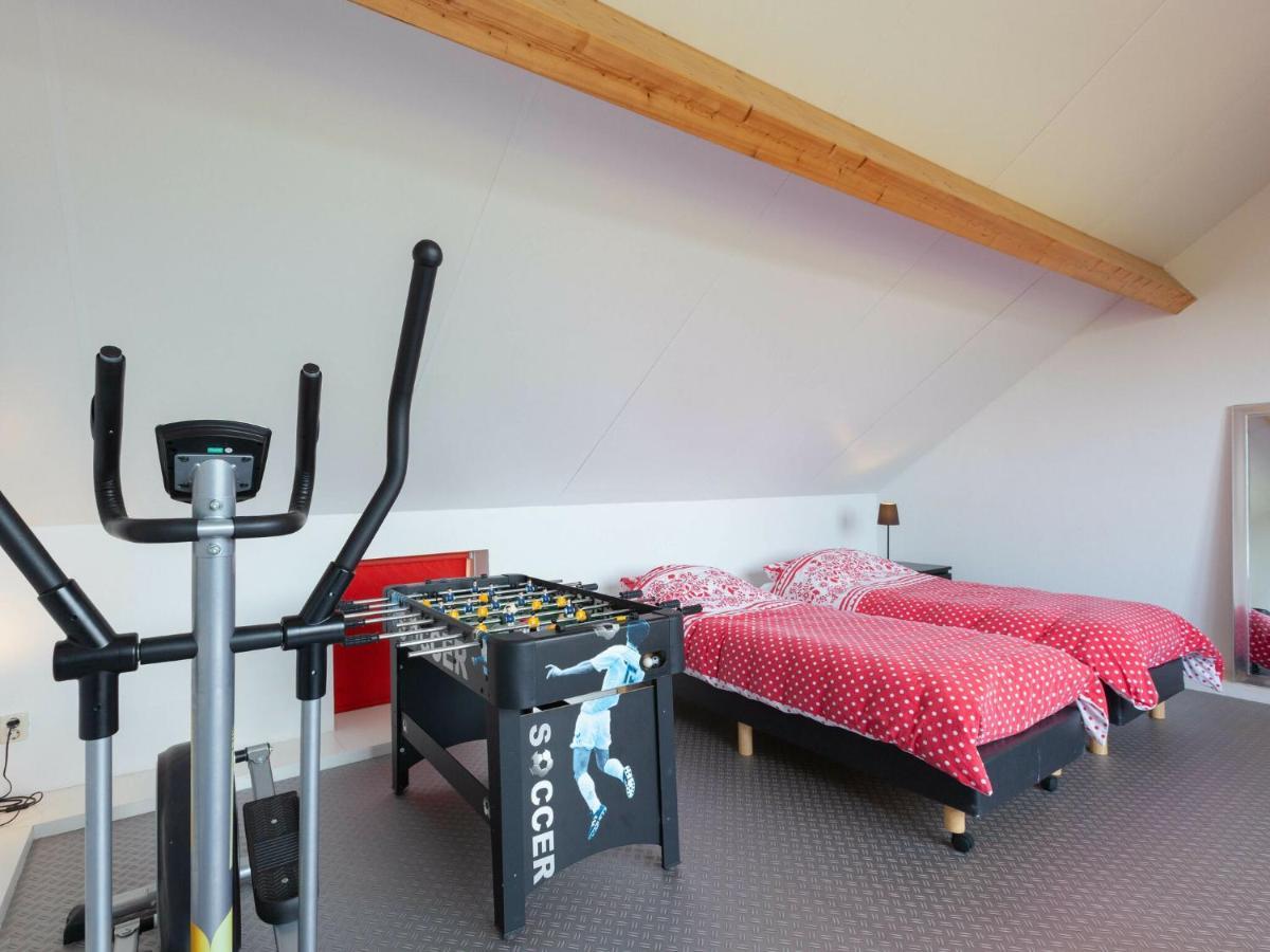Luxury Holiday Home With Private Terrace Langweer Exteriör bild