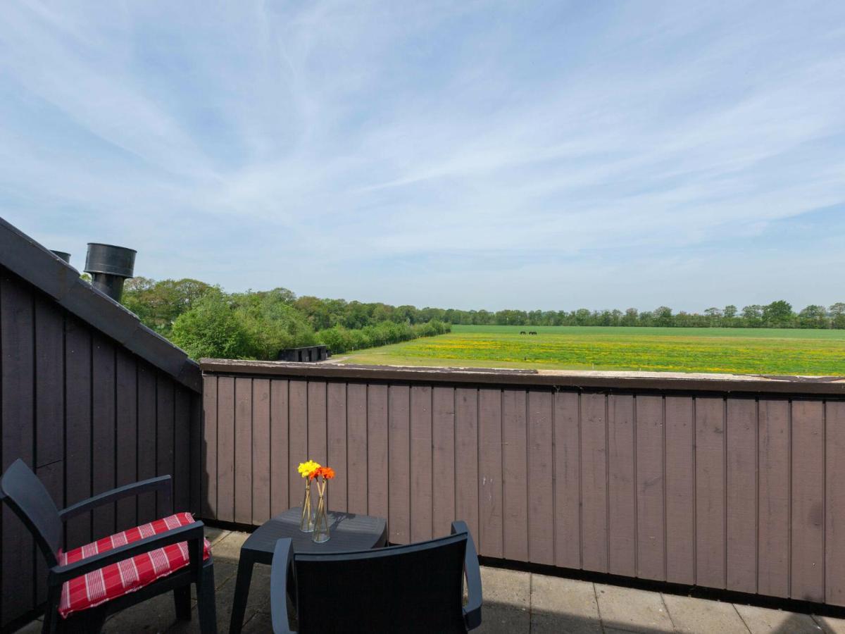 Luxury Holiday Home With Private Terrace Langweer Exteriör bild