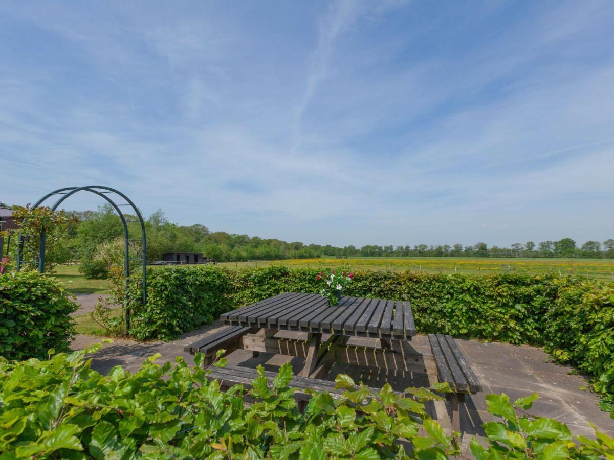 Luxury Holiday Home With Private Terrace Langweer Exteriör bild