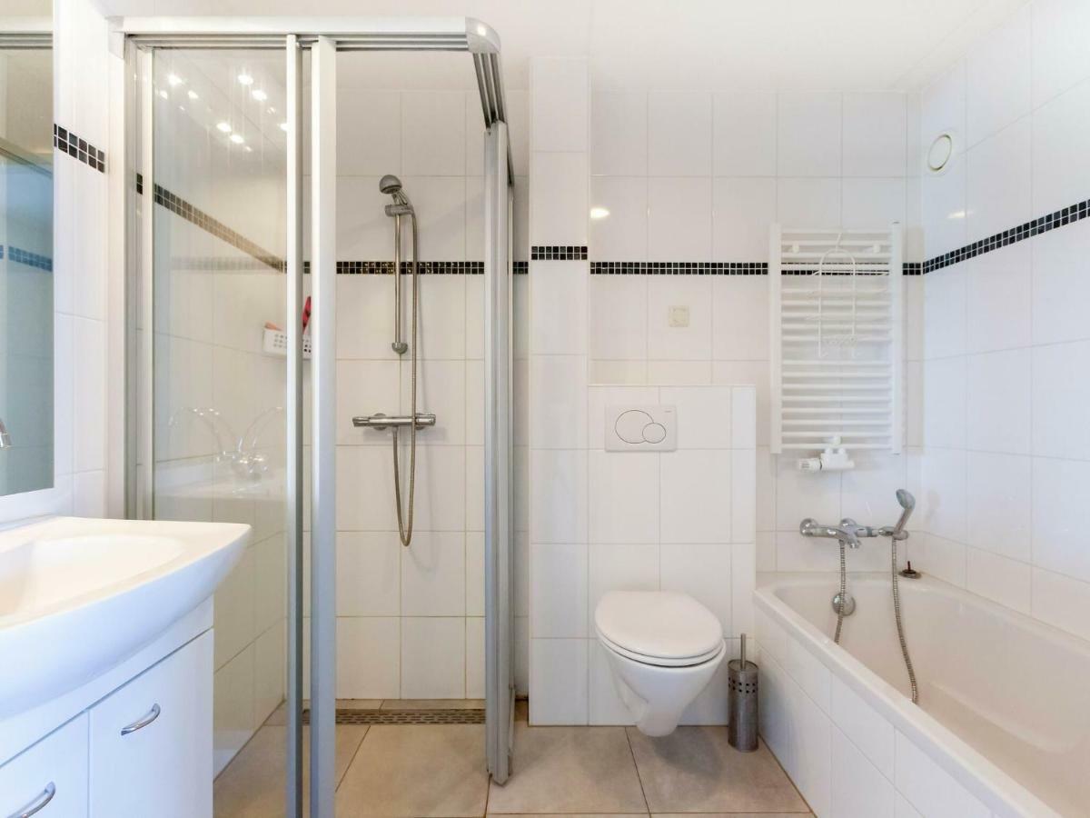 Luxury Holiday Home With Private Terrace Langweer Exteriör bild